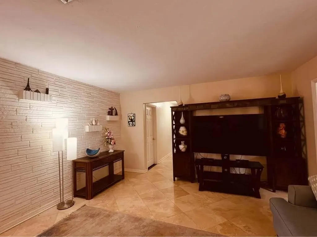 7834 Edgewater Drive Lake Clarke Shores FL 33406