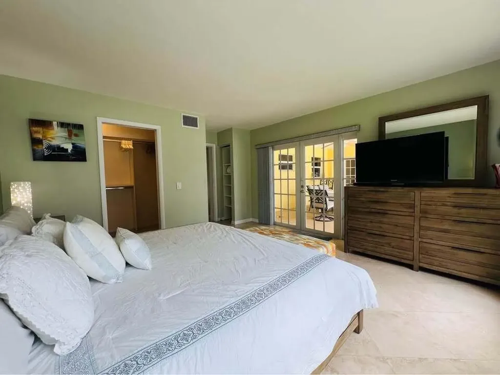 7834 Edgewater Drive Lake Clarke Shores FL 33406