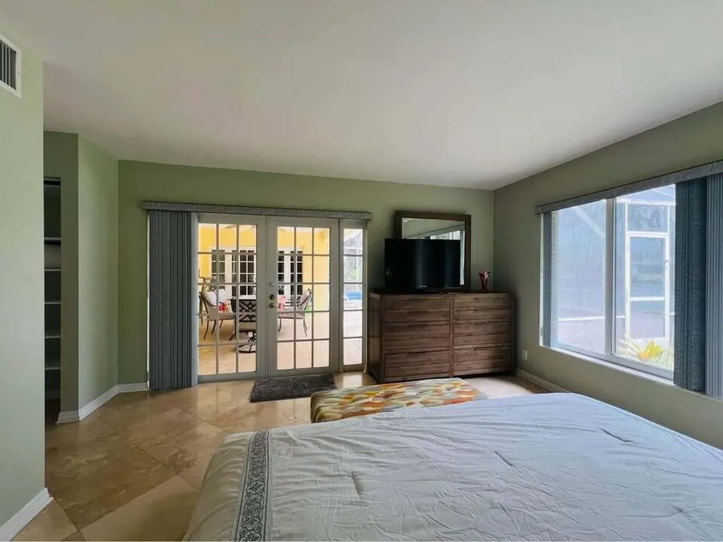 7834 Edgewater Drive Lake Clarke Shores FL 33406