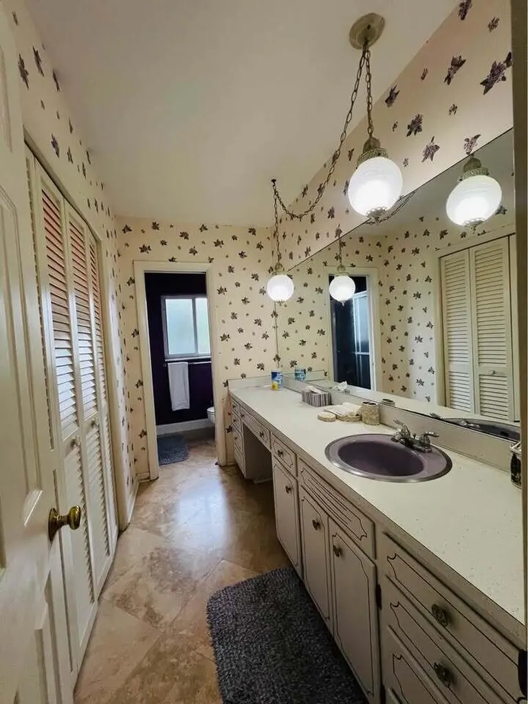 7834 Edgewater Drive Lake Clarke Shores FL 33406
