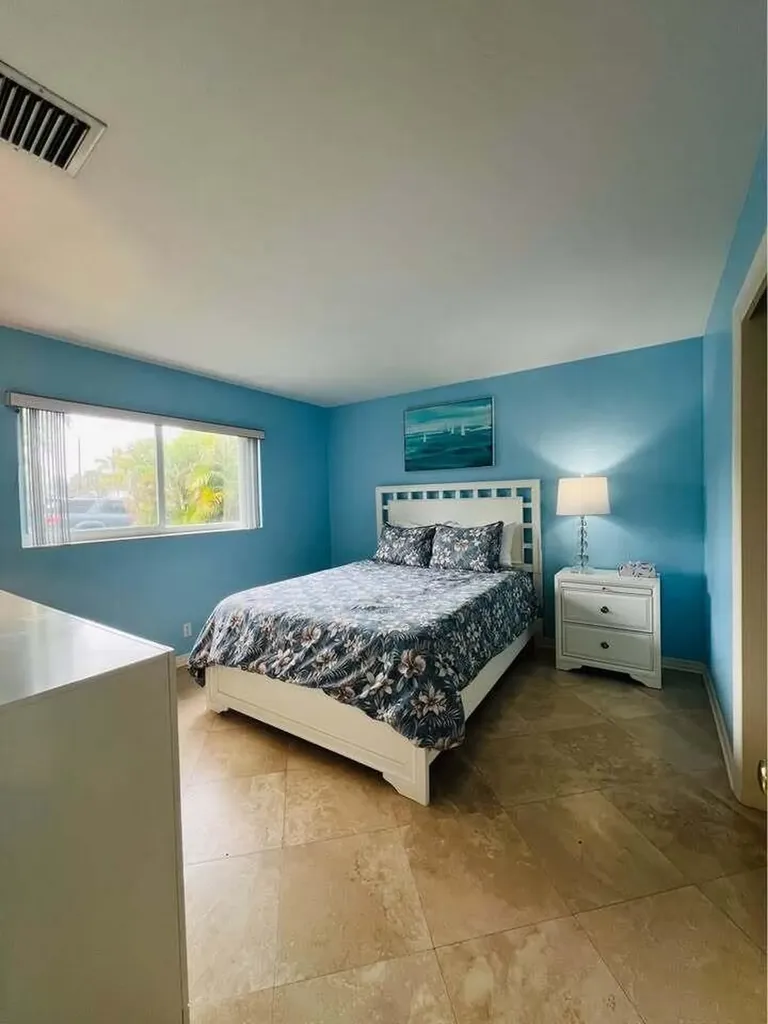 7834 Edgewater Drive Lake Clarke Shores FL 33406