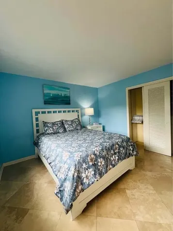 7834 Edgewater Drive Lake Clarke Shores FL 33406