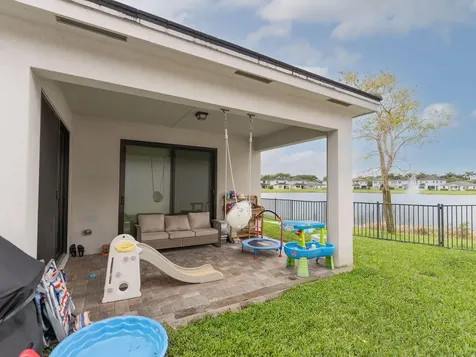 7552 Moonrise Drive Greenacres FL 33467