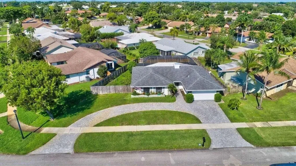 4833 Fox Hunt Trail Boca Raton FL 33487