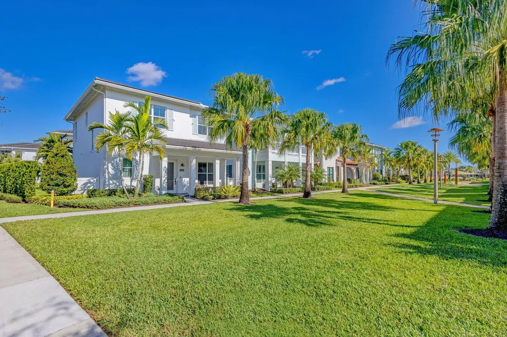 13325 Machiavelli Way Palm Beach Gardens FL 33418