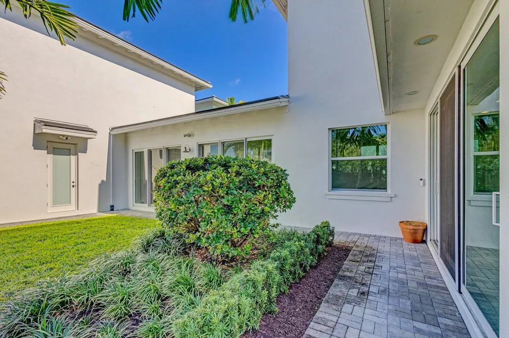 13325 Machiavelli Way Palm Beach Gardens FL 33418