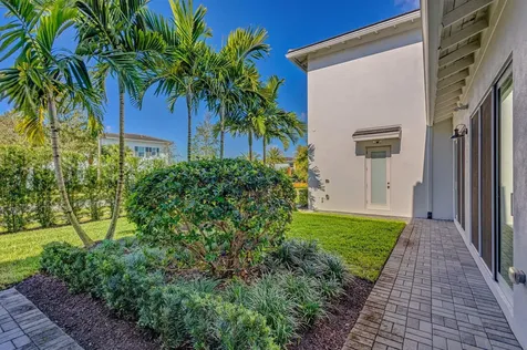 13325 Machiavelli Way Palm Beach Gardens FL 33418