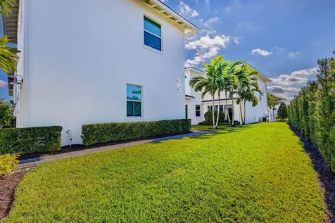 13325 Machiavelli Way Palm Beach Gardens FL 33418