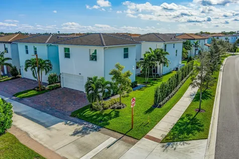 13325 Machiavelli Way Palm Beach Gardens FL 33418