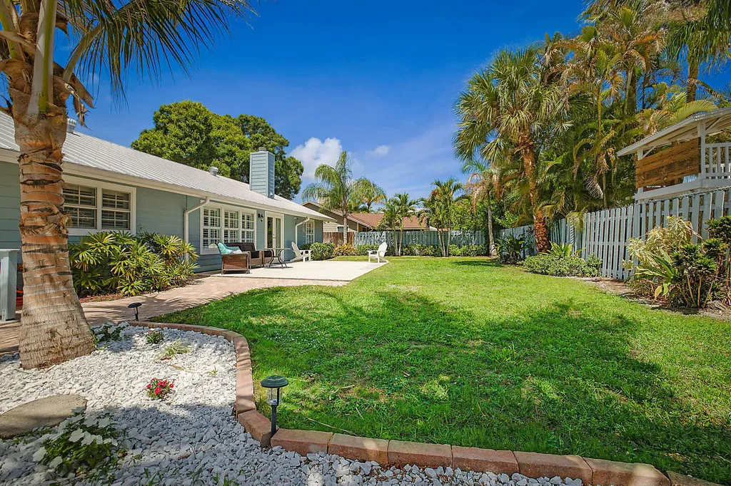 711 Warren Drive Jupiter FL 33458