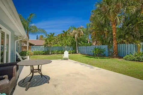 711 Warren Drive Jupiter FL 33458