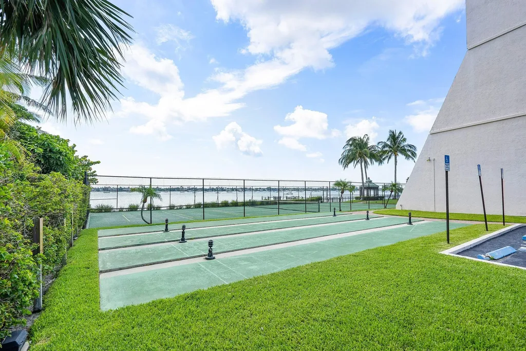 5200 N Flagler Drive West Palm Beach FL 33407