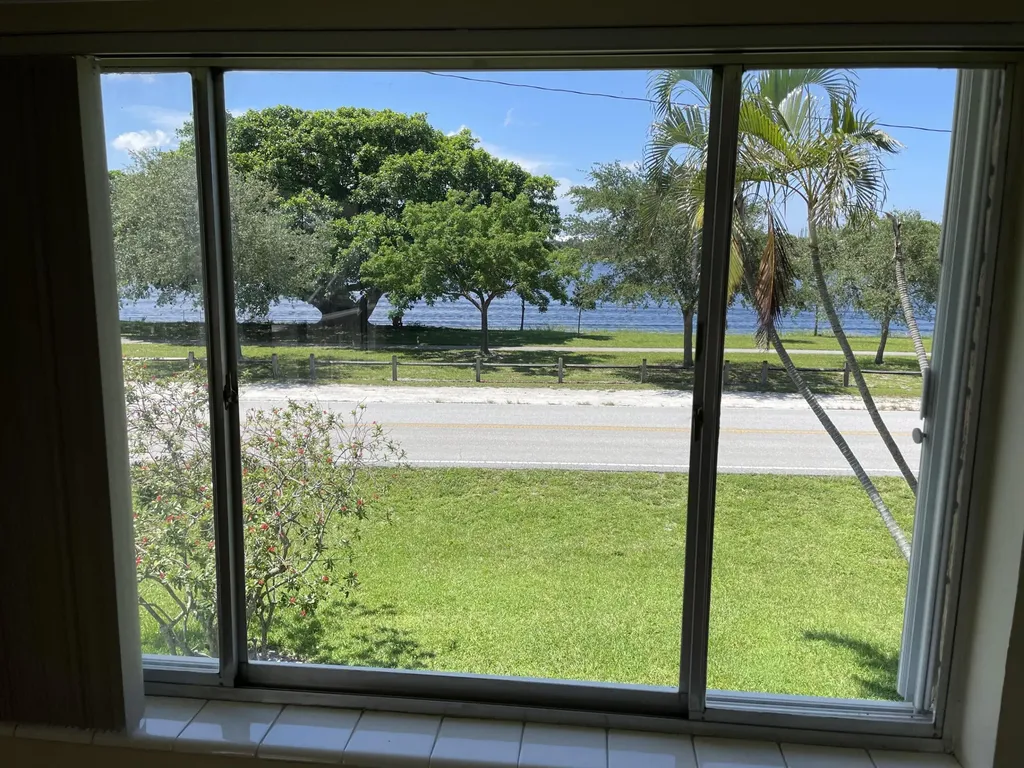2020 Lake Osborne Drive Lake Worth Beach FL 33461