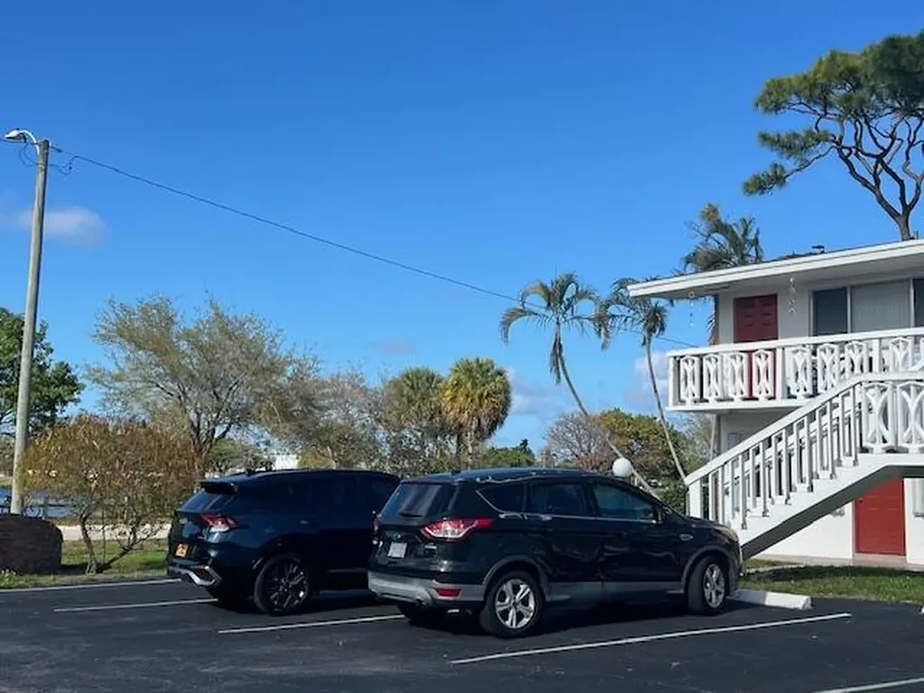 2020 Lake Osborne Drive Lake Worth Beach FL 33461