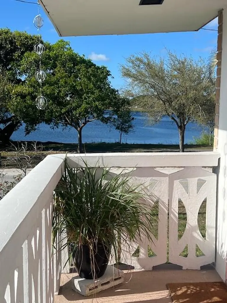 2020 Lake Osborne Drive Lake Worth Beach FL 33461