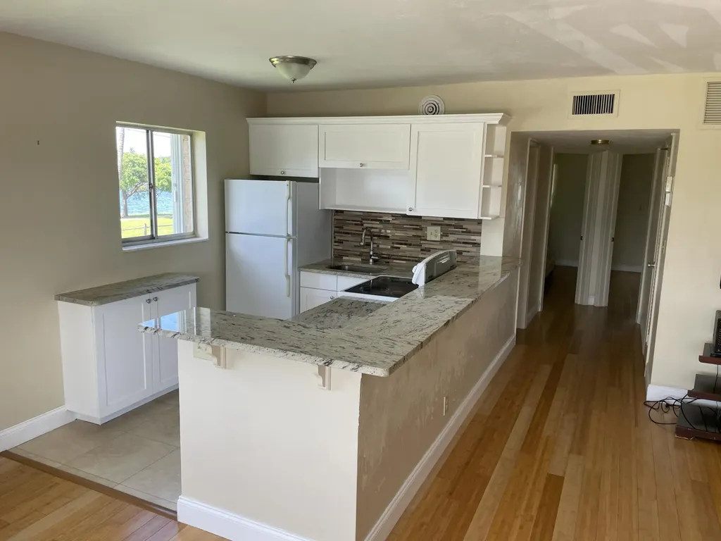 2020 Lake Osborne Drive Lake Worth Beach FL 33461