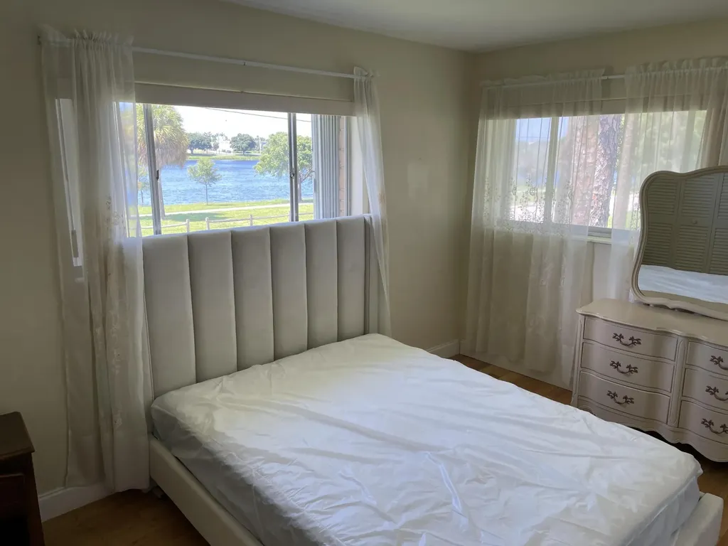2020 Lake Osborne Drive Lake Worth Beach FL 33461