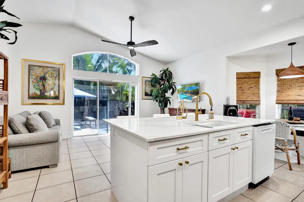 6214 Sand Hills Circle Lake Worth FL 33463