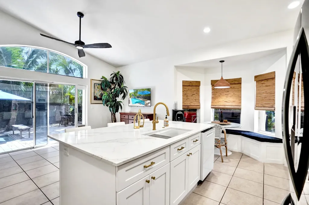 6214 Sand Hills Circle Lake Worth FL 33463