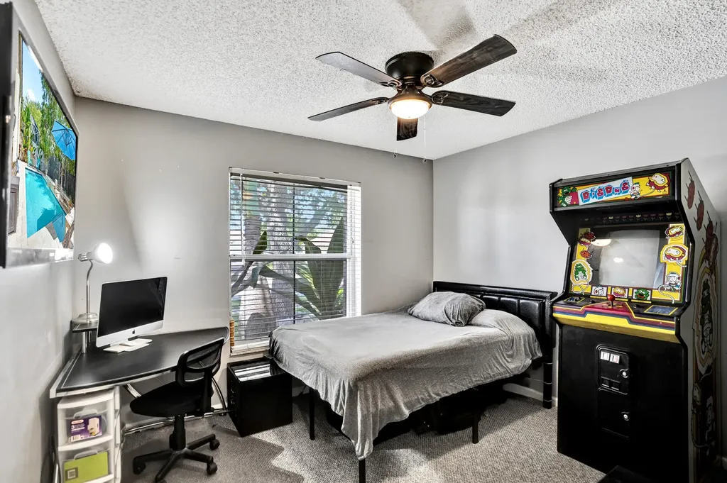 6214 Sand Hills Circle Lake Worth FL 33463