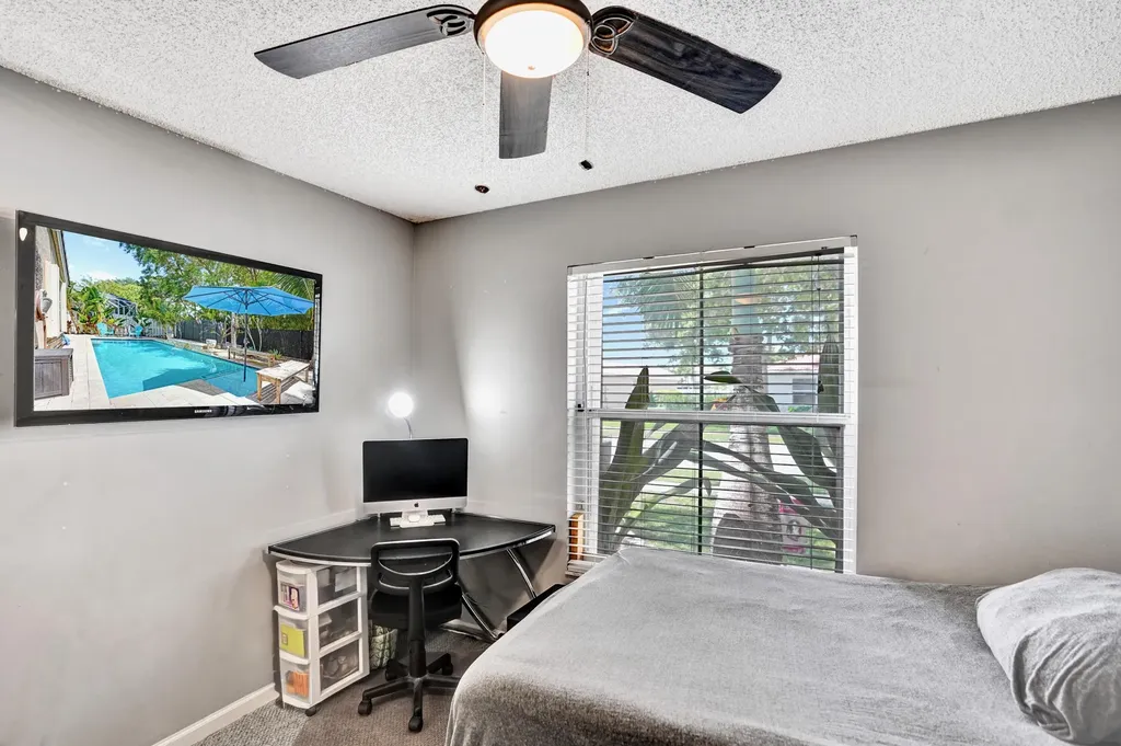 6214 Sand Hills Circle Lake Worth FL 33463