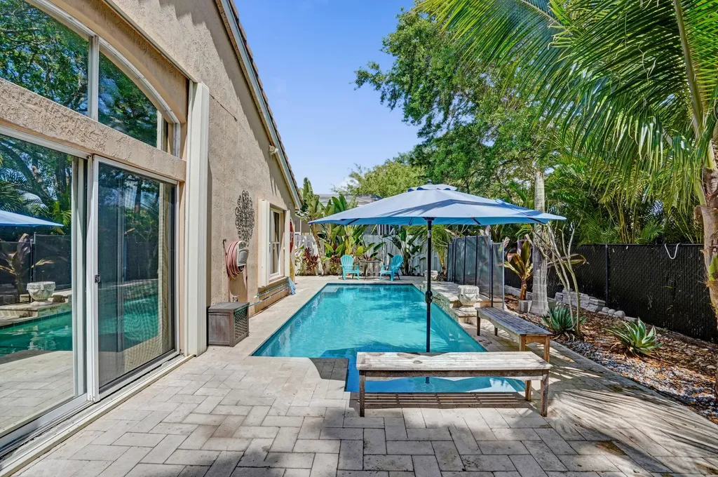6214 Sand Hills Circle Lake Worth FL 33463