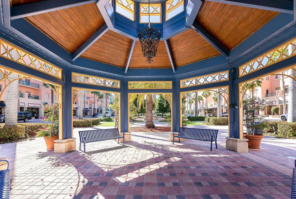 200 SW 7th Street Boca Raton FL 33432