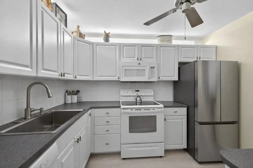837 NW 47th Street Pompano Beach FL 33064