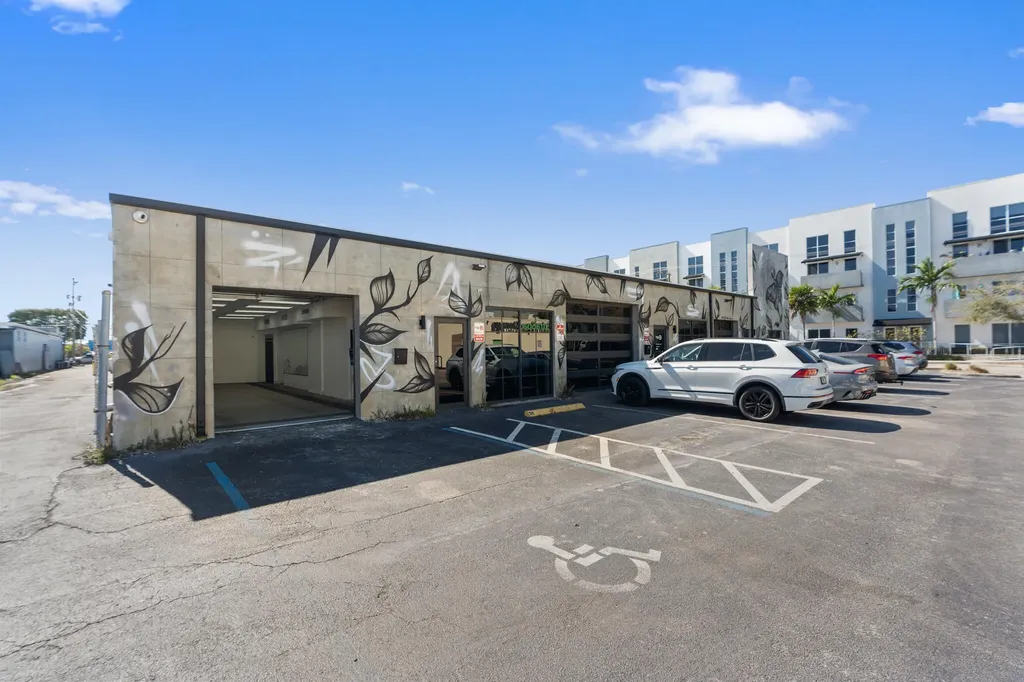 3472 NE 5th Avenue Oakland Park FL 33334