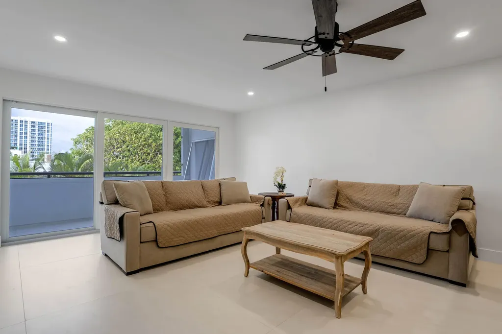 401 Briny Avenue Pompano Beach FL 33062