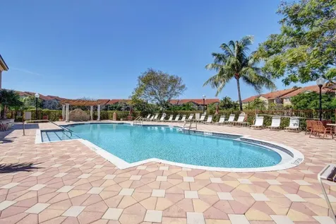 310 Villa Circle Boynton Beach FL 33435