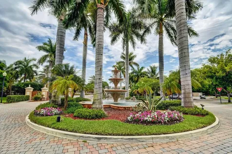 310 Villa Circle Boynton Beach FL 33435