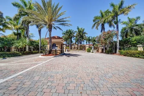 310 Villa Circle Boynton Beach FL 33435