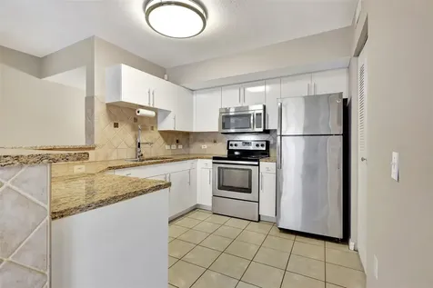 310 Villa Circle Boynton Beach FL 33435
