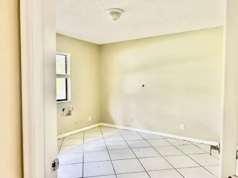 5048 NW 98th Lane Coral Springs FL 33076