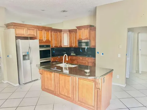 5048 NW 98th Lane Coral Springs FL 33076