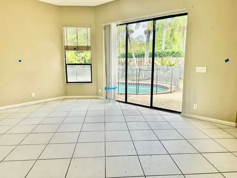 5048 NW 98th Lane Coral Springs FL 33076