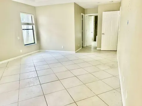 5048 NW 98th Lane Coral Springs FL 33076