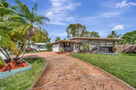 831 NW 39th Street Oakland Park FL 33309