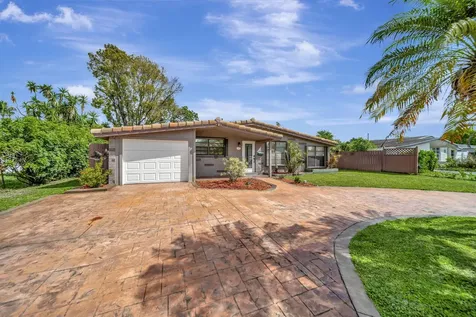 831 NW 39th Street Oakland Park FL 33309