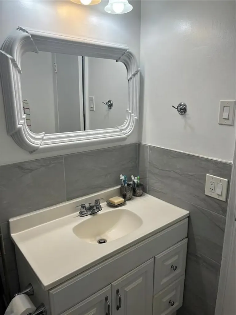 2171 NE 66th Street Fort Lauderdale FL 33308