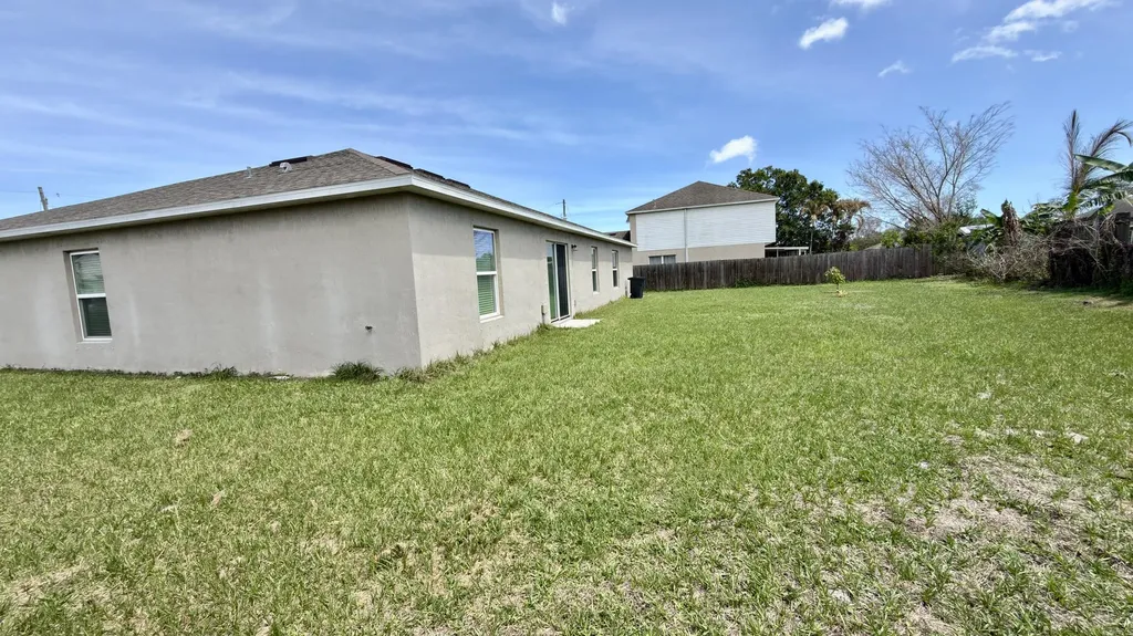6446 NW Polly Court Port St Lucie FL 34983