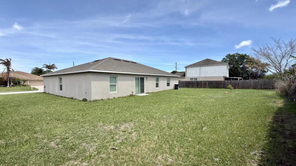 6446 NW Polly Court Port St Lucie FL 34983
