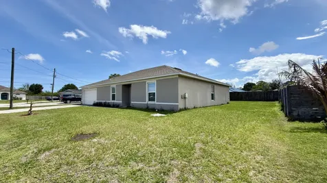 6446 NW Polly Court Port St Lucie FL 34983