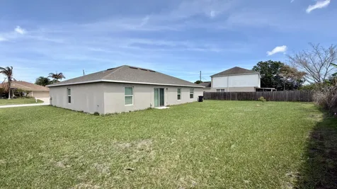 6446 NW Polly Court Port St Lucie FL 34983