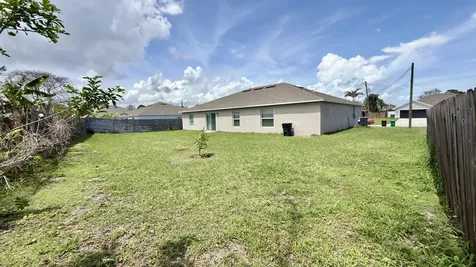 6446 NW Polly Court Port St Lucie FL 34983
