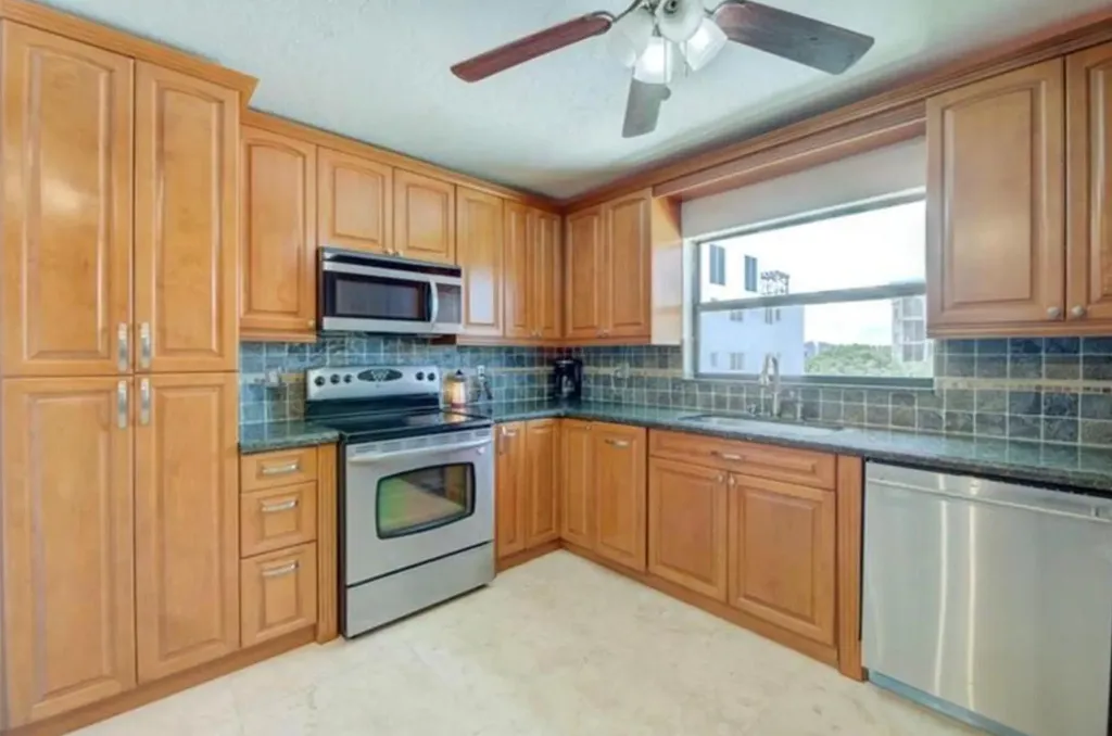 1975 SE 3rd Street Deerfield Beach FL 33441