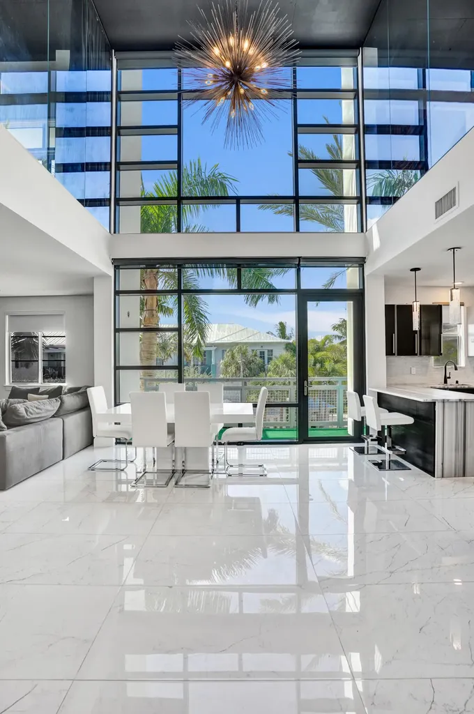 365 SE 6th Avenue Delray Beach FL 33483