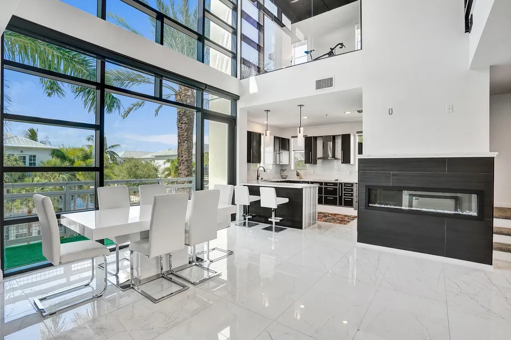 365 SE 6th Avenue Delray Beach FL 33483