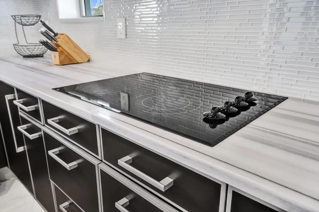 365 SE 6th Avenue Delray Beach FL 33483